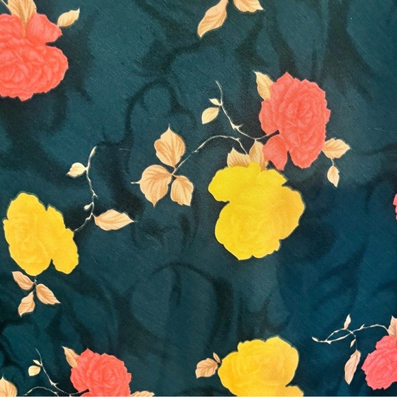 Handcrafted Structured Cowl Neckline Sleeveless Floral Top - Picture 3 of 5